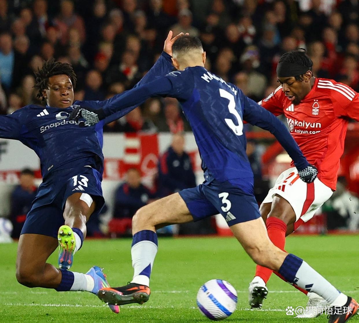 爱游戏官方网站登录-曼联联赛8轮不胜创35年纪录